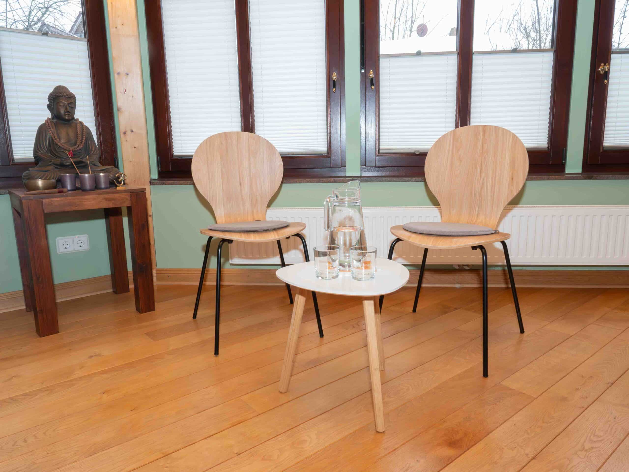 Sitzbereich im Pavillon